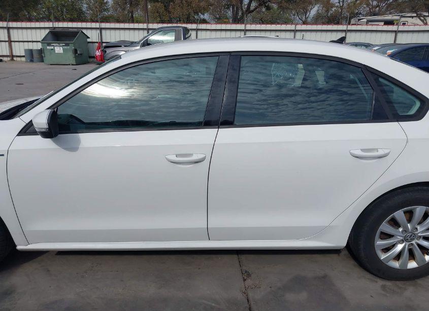 Photo 14 of 2013 Volkswagen Passat 2.5L WOLFSBURG EDITION (VIN 1VWAP7A30DC133621)