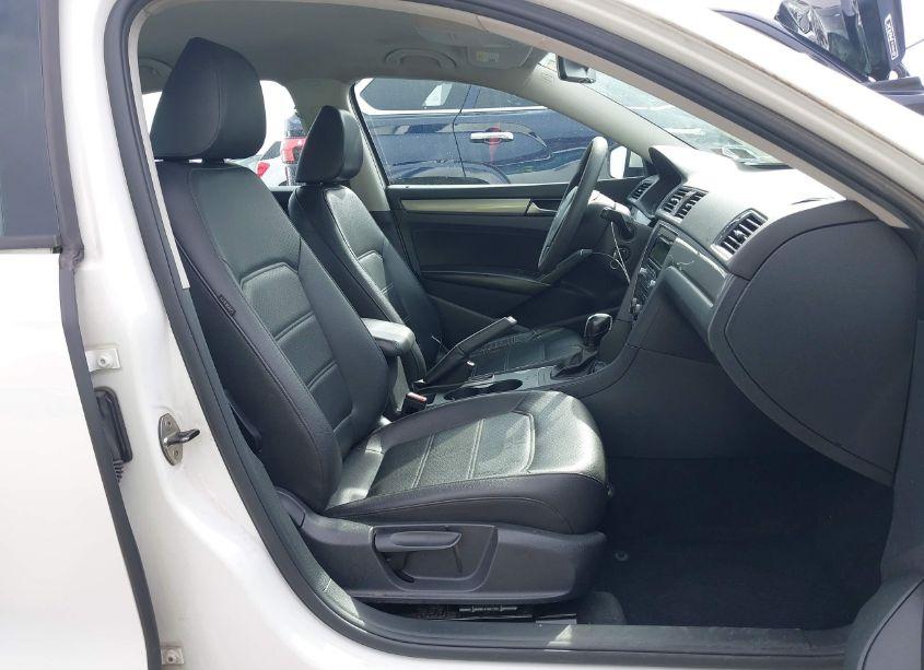 Photo 5 of 2013 Volkswagen Passat 2.5L WOLFSBURG EDITION (VIN 1VWAP7A30DC133621)