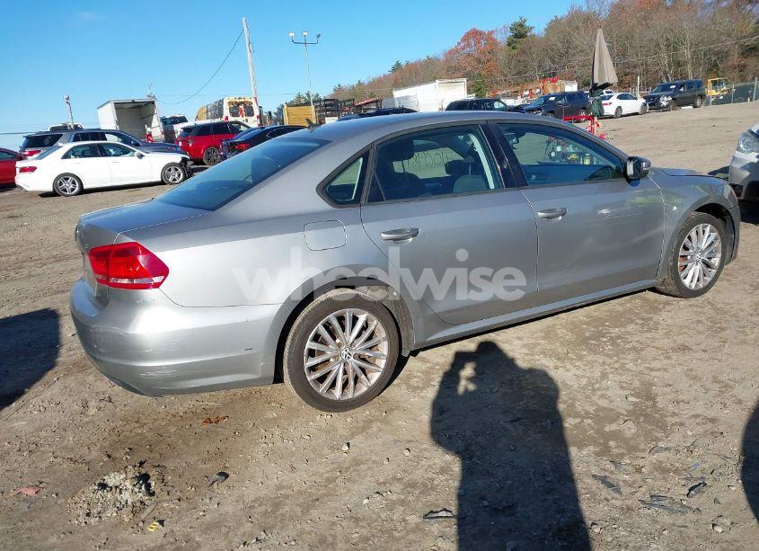 Photo 4 of 2014 Volkswagen Passat 2.5L S (VIN 1VWAP7A30EC008863)