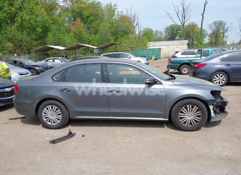 Photo 14 of 2014 Volkswagen Passat 2.5L S (VIN 1VWAP7A30EC016476)