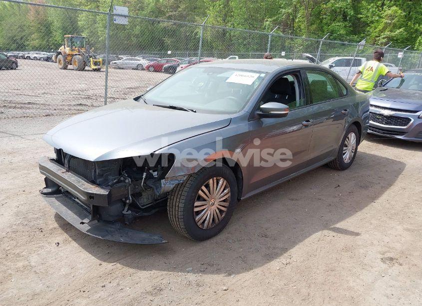 Photo 2 of 2014 Volkswagen Passat 2.5L S (VIN 1VWAP7A30EC016476)