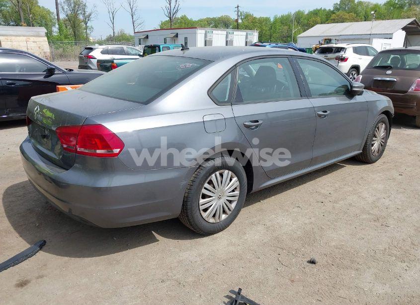 Photo 4 of 2014 Volkswagen Passat 2.5L S (VIN 1VWAP7A30EC016476)