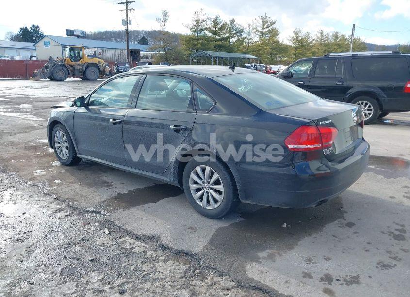 Photo 3 of 2012 Volkswagen Passat 2.5L S (VIN 1VWAP7A31CC037124)