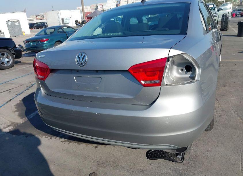 Photo 16 of 2012 Volkswagen Passat 2.5L S (VIN 1VWAP7A31CC079793)