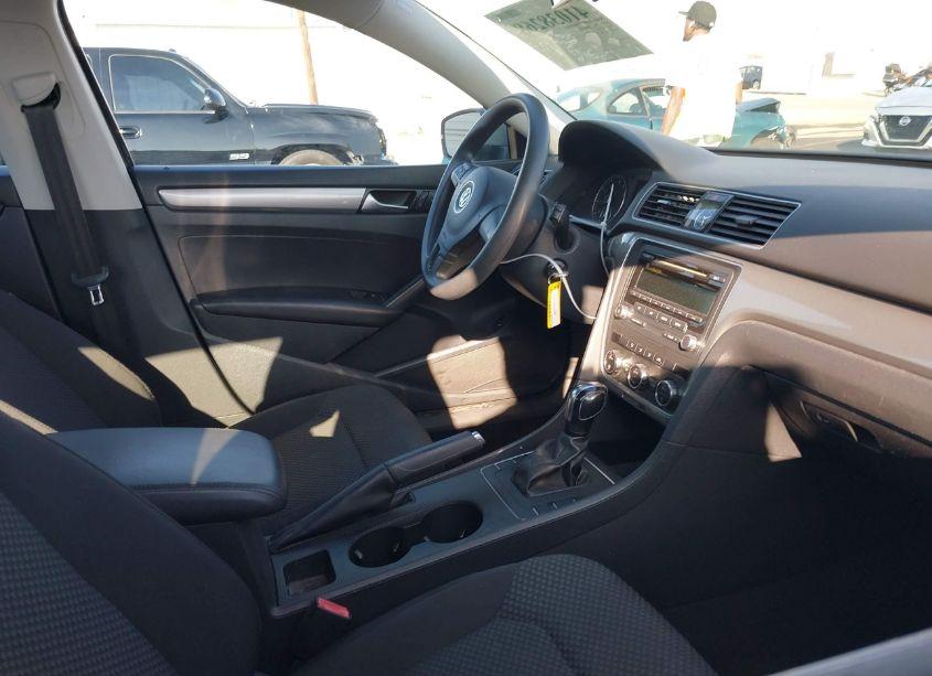 Photo 5 of 2012 Volkswagen Passat 2.5L S (VIN 1VWAP7A31CC079793)