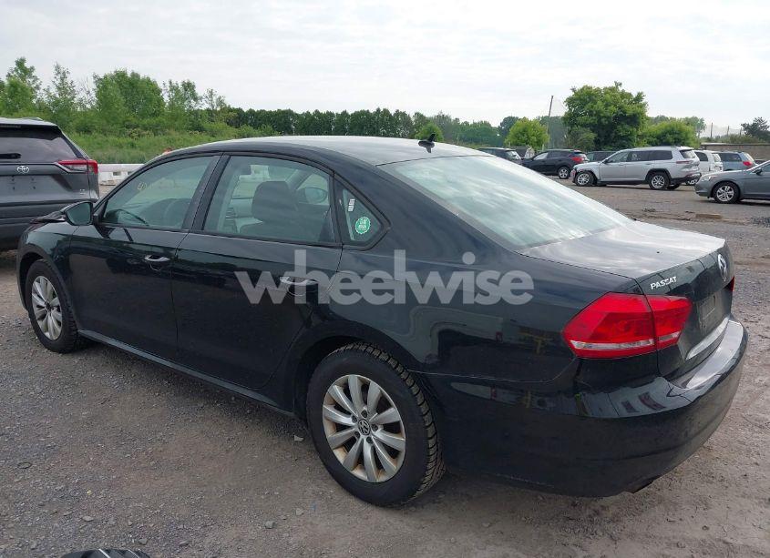 Photo 3 of 2012 Volkswagen Passat 2.5L S (VIN 1VWAP7A31CC086856)