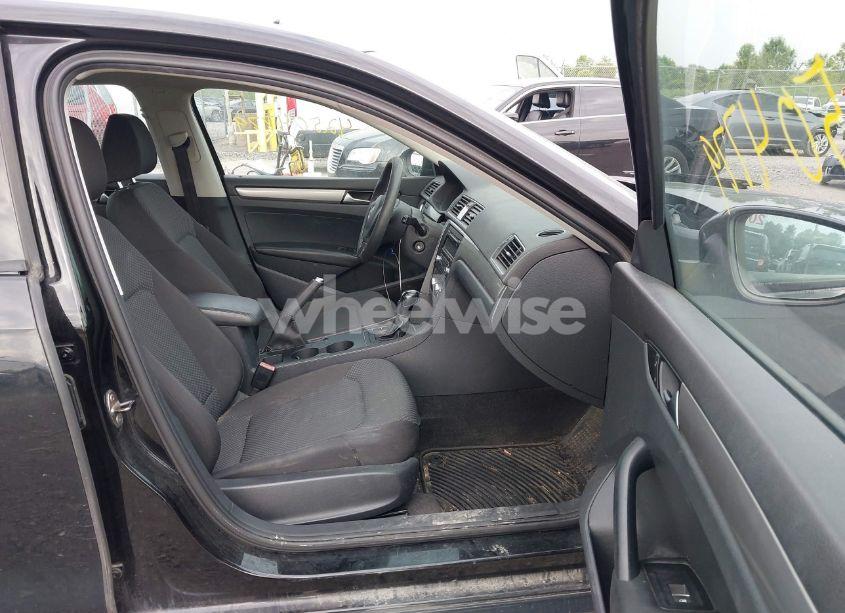 Photo 5 of 2012 Volkswagen Passat 2.5L S (VIN 1VWAP7A31CC086856)