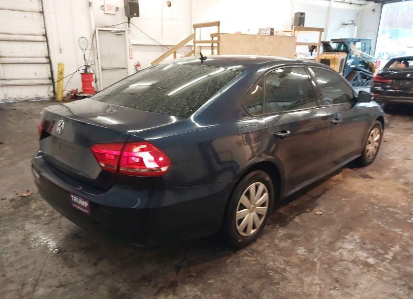 Photo 4 of 2013 Volkswagen Passat 2.5L S (VIN 1VWAP7A31DC028277)