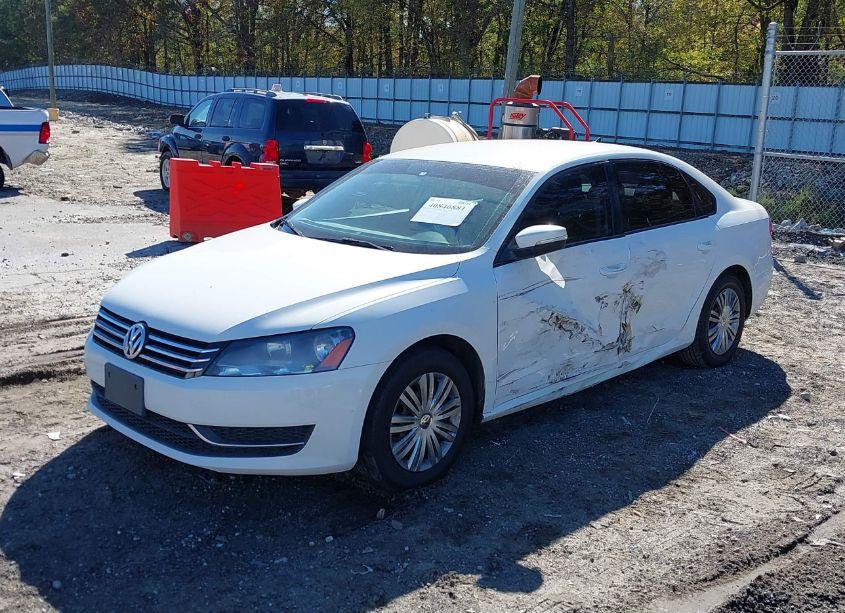 Photo 2 of 2014 Volkswagen Passat 2.5L S (VIN 1VWAP7A32EC025728)