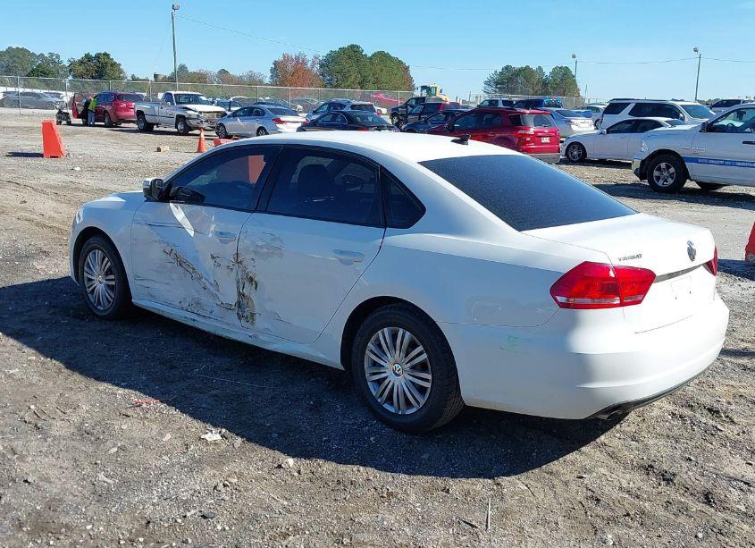 Photo 3 of 2014 Volkswagen Passat 2.5L S (VIN 1VWAP7A32EC025728)