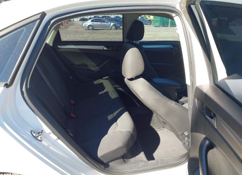 Photo 8 of 2014 Volkswagen Passat 2.5L S (VIN 1VWAP7A32EC025728)