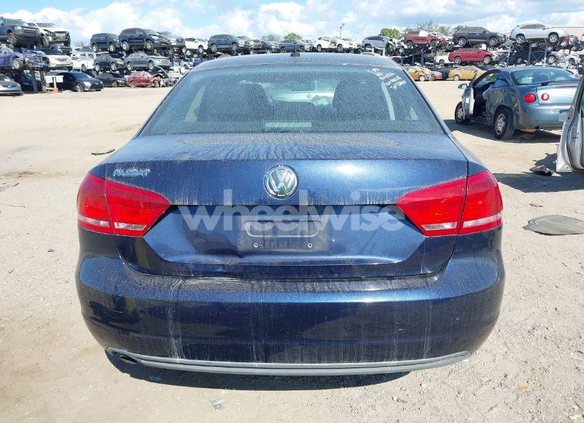 Photo 15 of 2012 Volkswagen Passat 2.5L S (VIN 1VWAP7A33CC051218)