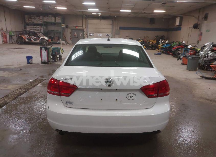 Photo 16 of 2013 Volkswagen Passat 2.5L S (VIN 1VWAP7A33DC040480)
