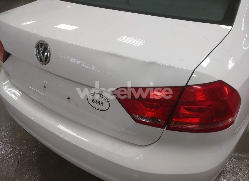 Photo 17 of 2013 Volkswagen Passat 2.5L S (VIN 1VWAP7A33DC040480)