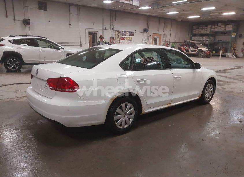 Photo 4 of 2013 Volkswagen Passat 2.5L S (VIN 1VWAP7A33DC040480)