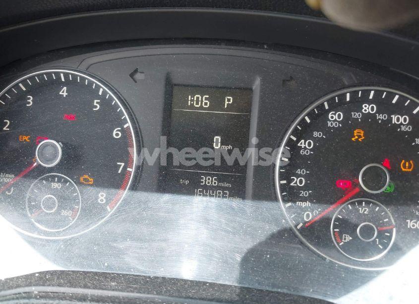 Photo 7 of 2013 Volkswagen Passat 2.5L S (VIN 1VWAP7A33DC085208)