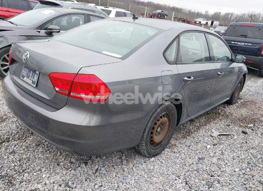 Photo 4 of 2013 Volkswagen Passat 2.5L S (VIN 1VWAP7A33DC121950)