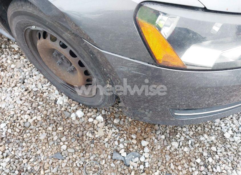 Photo 6 of 2013 Volkswagen Passat 2.5L S (VIN 1VWAP7A33DC121950)