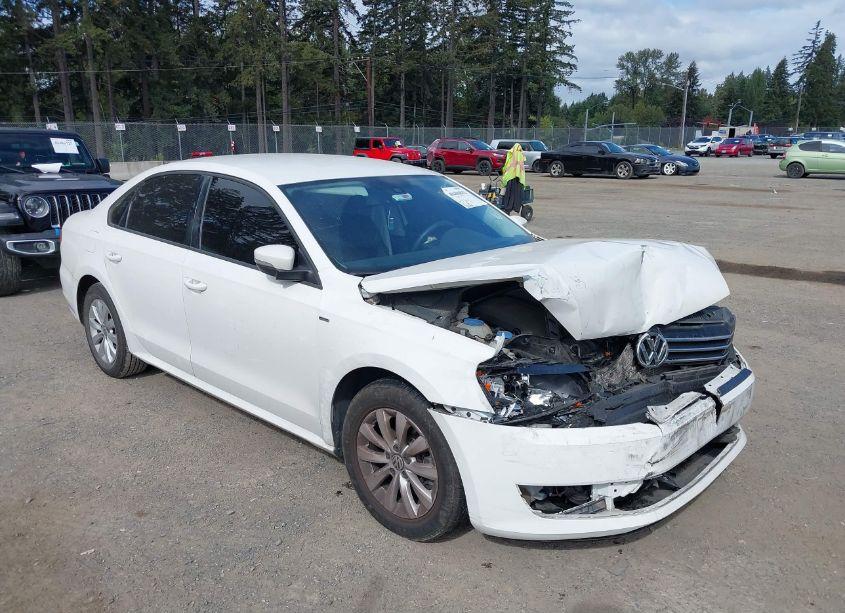 2013 Volkswagen Passat 2.5L WOLFSBURG EDITION (VIN 1VWAP7A33DC143009) main photo