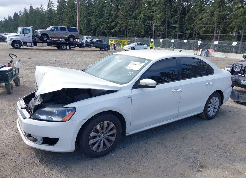 Photo 2 of 2013 Volkswagen Passat 2.5L WOLFSBURG EDITION (VIN 1VWAP7A33DC143009)