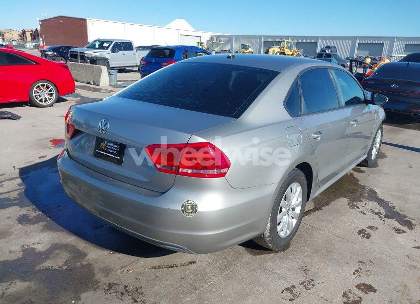 Photo 4 of 2012 Volkswagen Passat 2.5L S (VIN 1VWAP7A34CC014601)