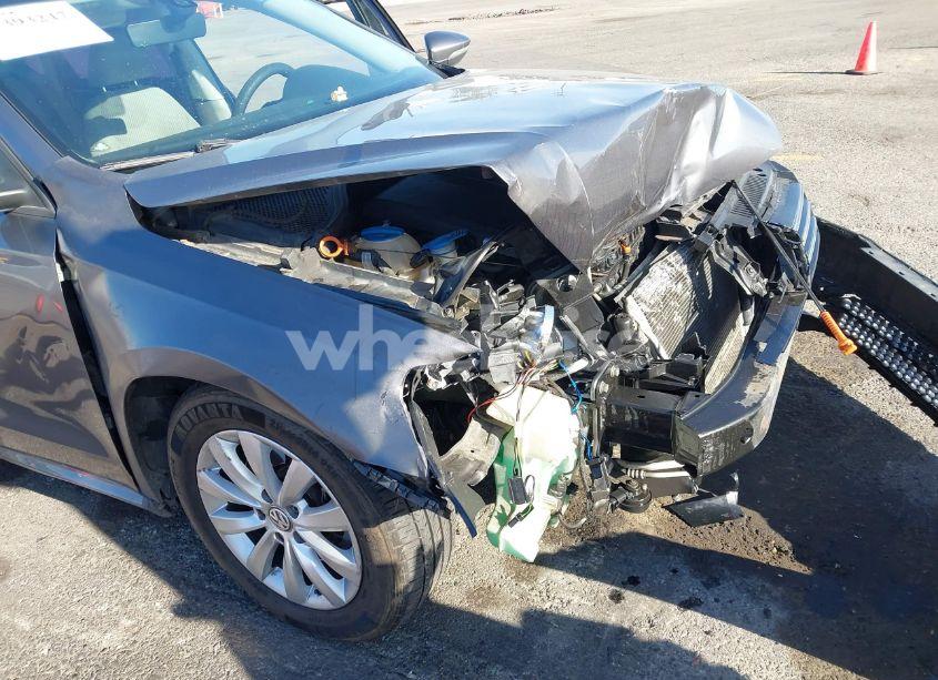 Photo 6 of 2012 Volkswagen Passat 2.5L S (VIN 1VWAP7A34CC019328)