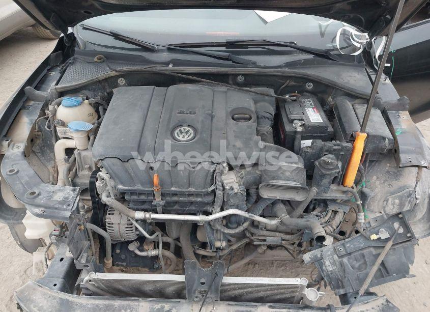 Photo 10 of 2013 Volkswagen Passat 2.5L S (VIN 1VWAP7A34DC065453)