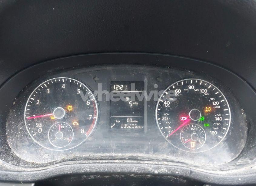 Photo 7 of 2013 Volkswagen Passat 2.5L S (VIN 1VWAP7A34DC065484)