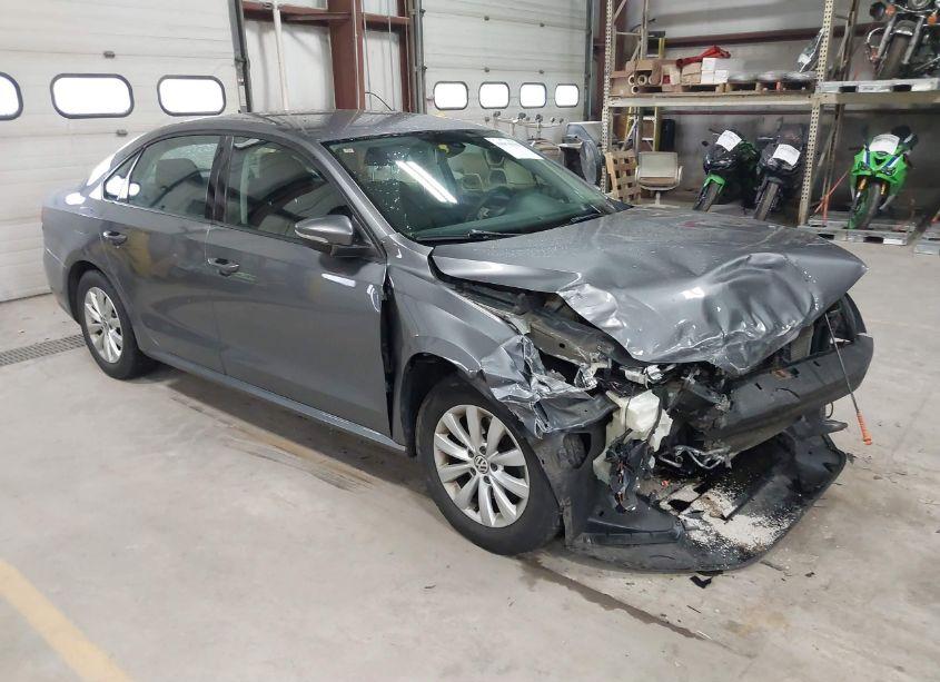 2012 Volkswagen Passat 2.5L S (VIN 1VWAP7A35CC058705) main photo