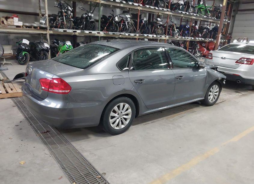 Photo 4 of 2012 Volkswagen Passat 2.5L S (VIN 1VWAP7A35CC058705)