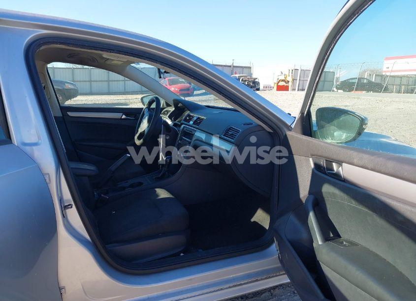 Photo 5 of 2012 Volkswagen Passat 2.5L S (VIN 1VWAP7A35CC063824)