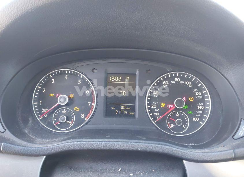 Photo 7 of 2012 Volkswagen Passat 2.5L S (VIN 1VWAP7A35CC063824)