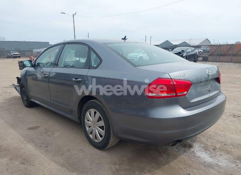 Photo 3 of 2013 Volkswagen Passat 2.5L S (VIN 1VWAP7A35DC013006)