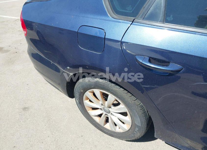 Photo 14 of 2013 Volkswagen Passat 2.5L S (VIN 1VWAP7A35DC026578)