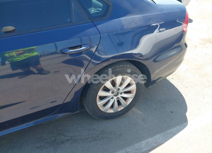 Photo 16 of 2013 Volkswagen Passat 2.5L S (VIN 1VWAP7A35DC026578)