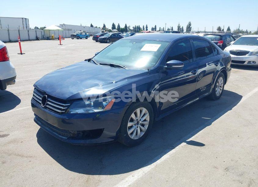 Photo 2 of 2013 Volkswagen Passat 2.5L S (VIN 1VWAP7A35DC026578)