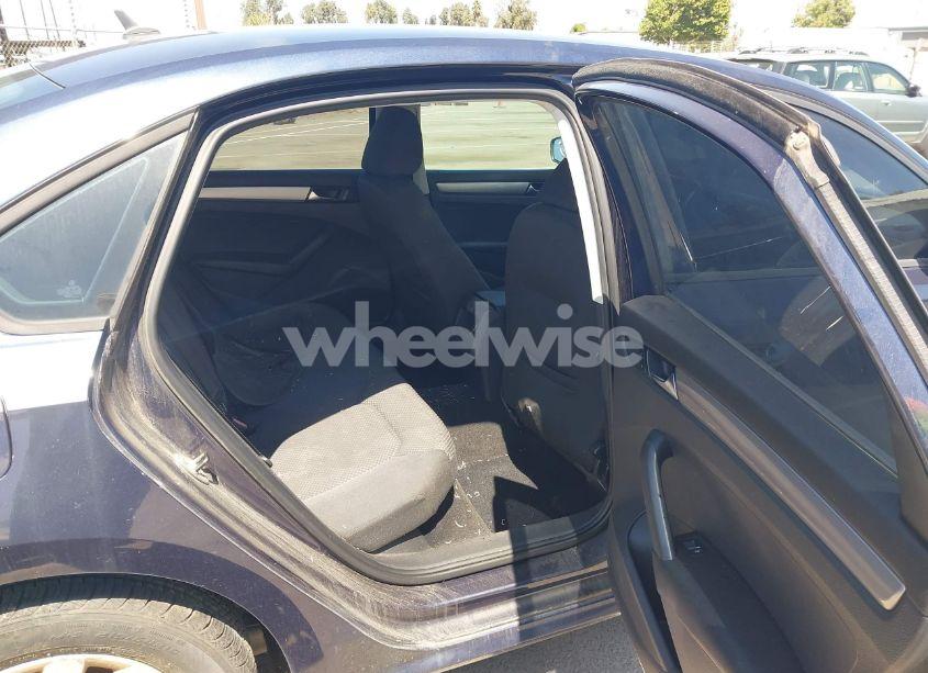 Photo 8 of 2013 Volkswagen Passat 2.5L S (VIN 1VWAP7A35DC026578)