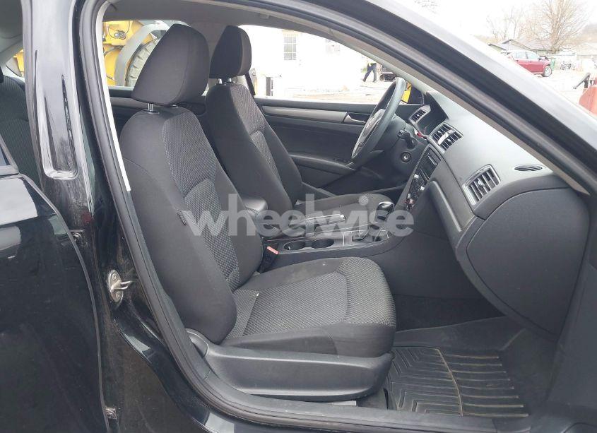 Photo 5 of 2014 Volkswagen Passat 2.5L S (VIN 1VWAP7A35EC011791)