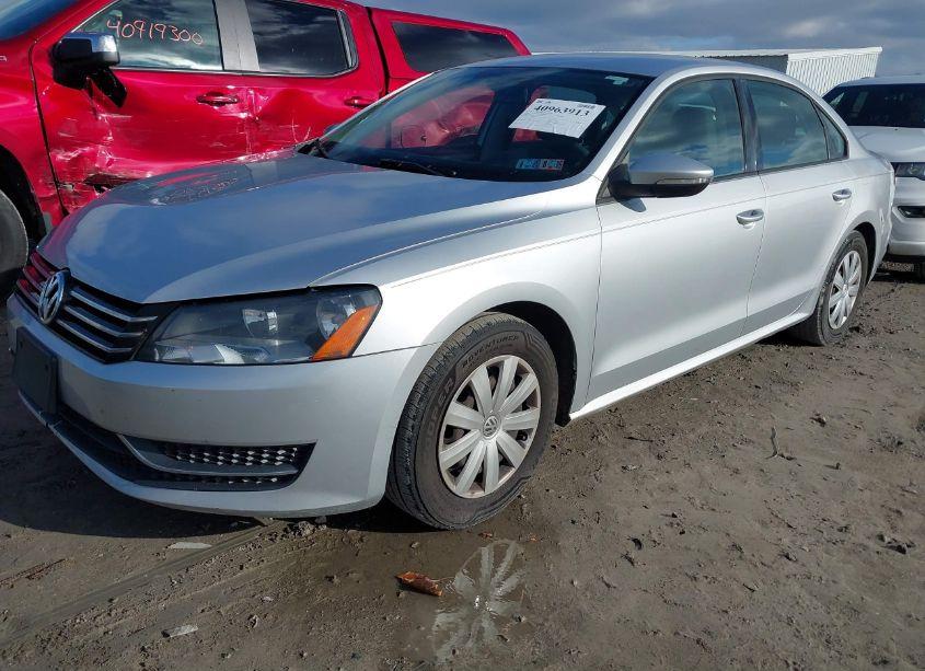 Photo 2 of 2012 Volkswagen Passat 2.5L S (VIN 1VWAP7A36CC058244)