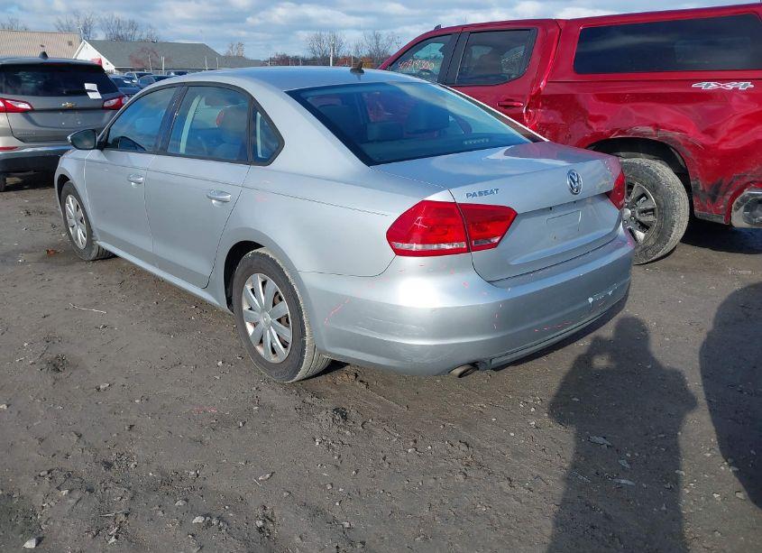 Photo 3 of 2012 Volkswagen Passat 2.5L S (VIN 1VWAP7A36CC058244)