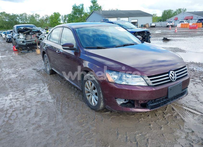 2013 Volkswagen Passat 2.5L S (VIN 1VWAP7A36DC044104) main photo