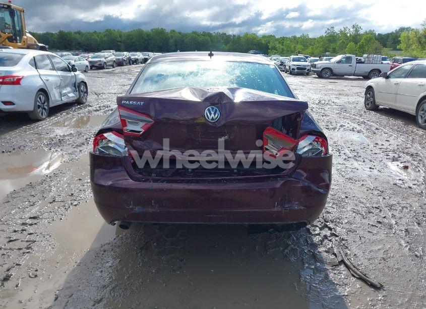 Photo 16 of 2013 Volkswagen Passat 2.5L S (VIN 1VWAP7A36DC044104)