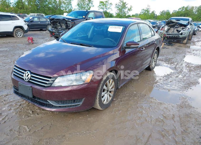 Photo 2 of 2013 Volkswagen Passat 2.5L S (VIN 1VWAP7A36DC044104)