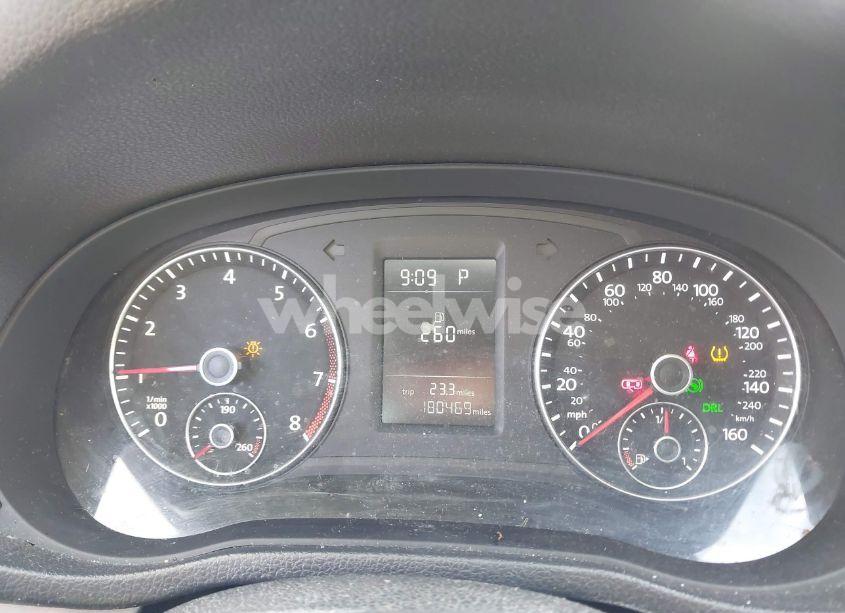 Photo 7 of 2013 Volkswagen Passat 2.5L S (VIN 1VWAP7A36DC044104)