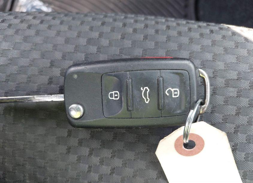 Photo 11 of 2013 Volkswagen Passat 2.5L S (VIN 1VWAP7A36DC099720)