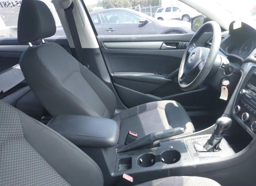 Photo 5 of 2013 Volkswagen Passat 2.5L S (VIN 1VWAP7A36DC099720)