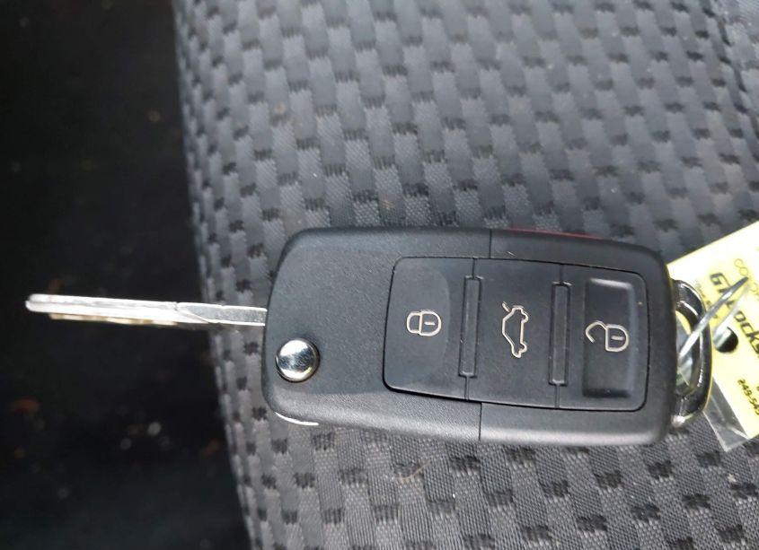 Photo 11 of 2014 Volkswagen Passat 2.5L S (VIN 1VWAP7A36EC009760)