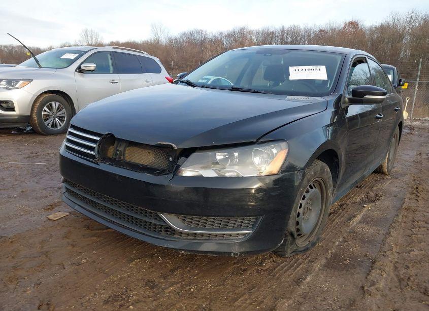 Photo 2 of 2014 Volkswagen Passat 2.5L S (VIN 1VWAP7A36EC009760)
