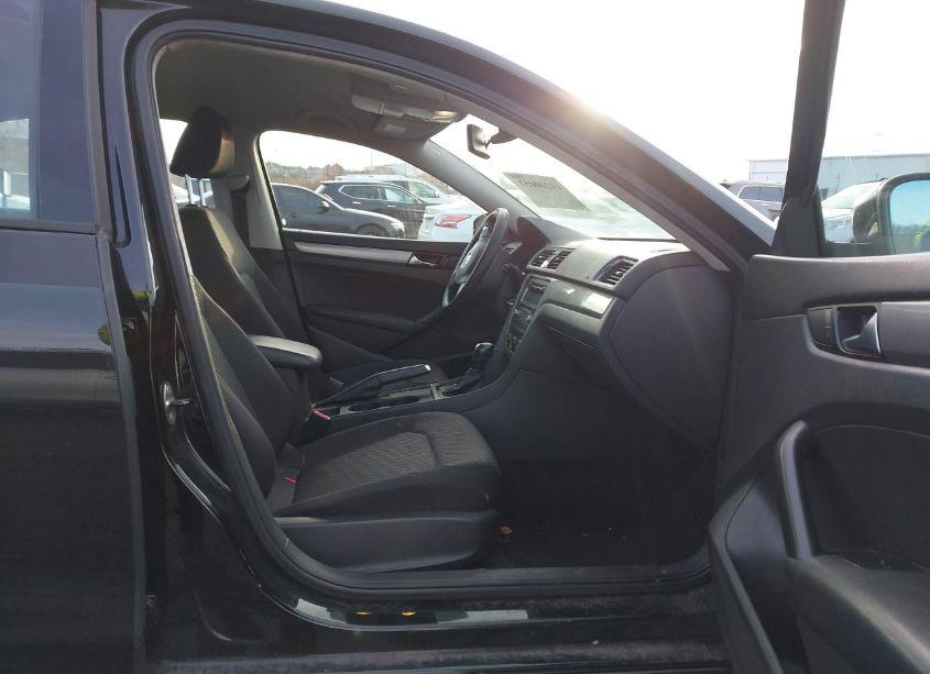 Photo 5 of 2014 Volkswagen Passat 2.5L S (VIN 1VWAP7A36EC009760)