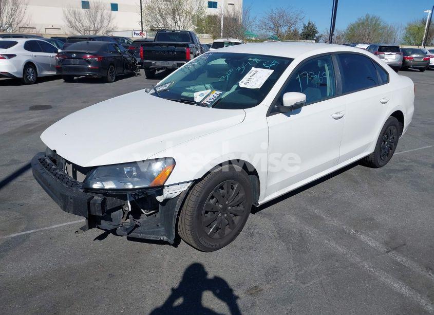 Photo 2 of 2014 Volkswagen Passat 2.5L S (VIN 1VWAP7A36EC012383)